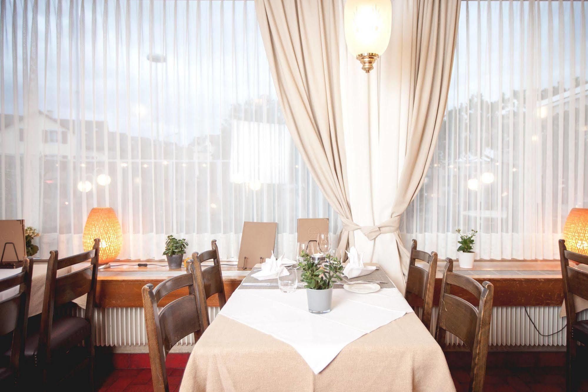 Hotel De Chailly Монтрё Экстерьер фото
